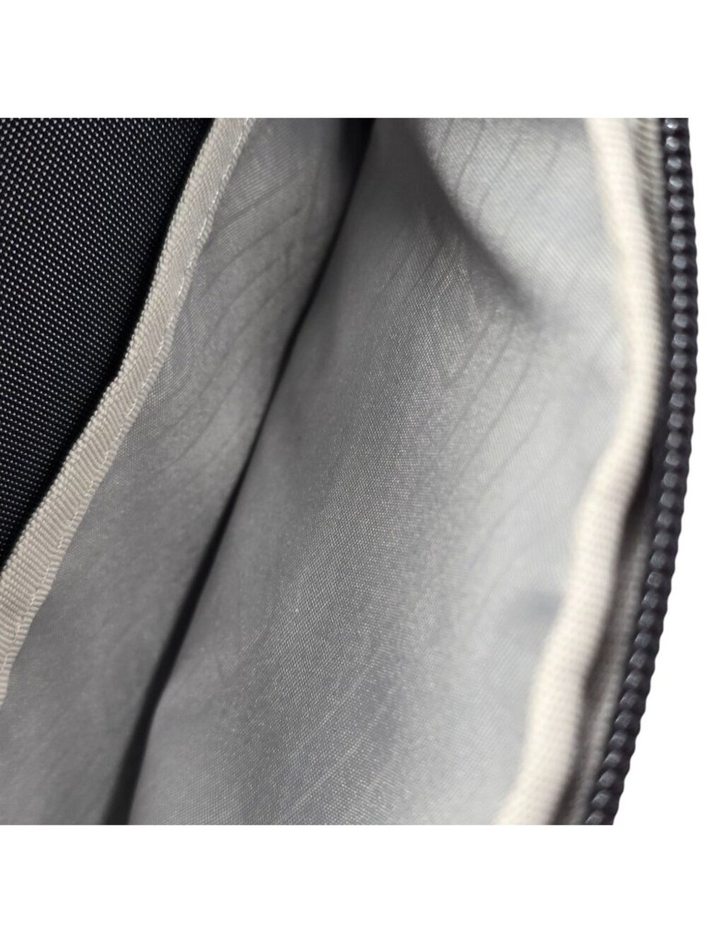 Tomtoc Laptop Shoulder Bag With Adjustable Strap & Multiple Pockets For Storage - Picture 4 of 8